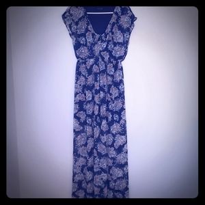 Navy blue floral Maxi! Perfect for Fall!